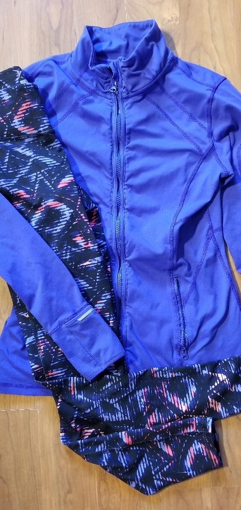 Activewear outfit Womens Small